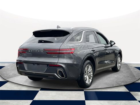 Certified 2022 Genesis GV70 2.5T w/ Cargo Package image 5