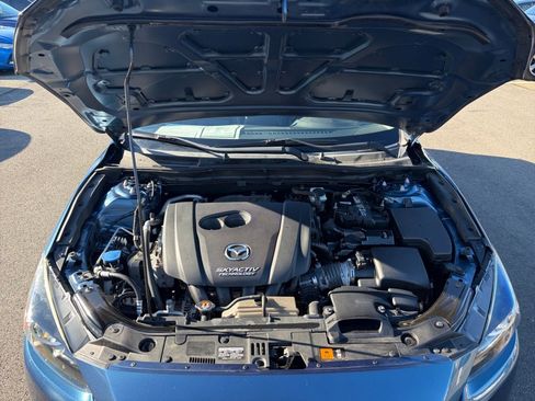 Used 2018 MAZDA MAZDA3 Touring image 16