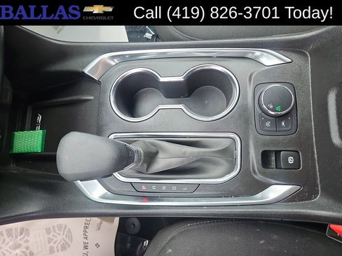 Used 2023 Chevrolet Traverse LT FWD image 21