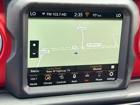 Used 2021 Jeep Wrangler Unlimited Rubicon AWD/4WD image 11