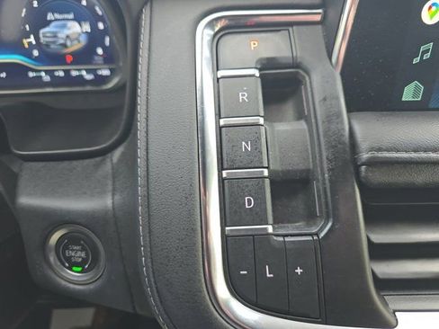 Used 2022 Chevrolet Tahoe Z71 w/ Luxury Package image 34