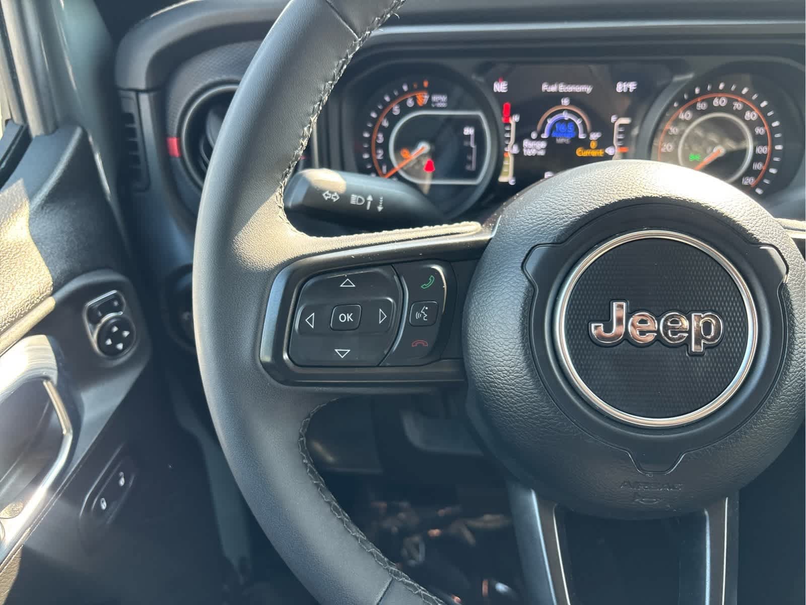 Used 2026 Jeep Gladiator Rubicon AWD/4WD image 24