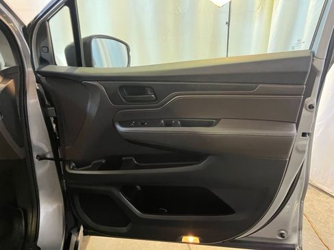 Used 2022 Honda Odyssey EX-L image 11