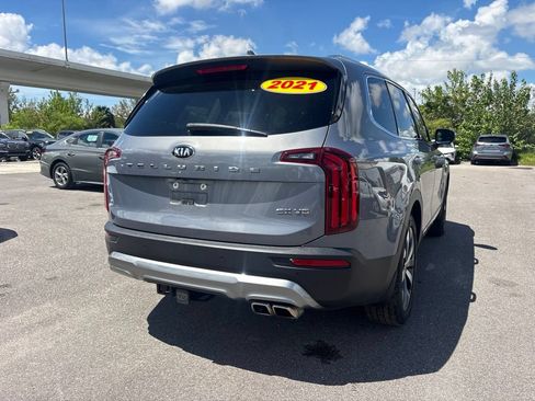 Used 2021 Kia Telluride EX w/ EX Premium Package FWD image 3