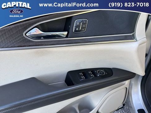 Used 2017 Lincoln MKX Select w/ Select Plus Package image 20