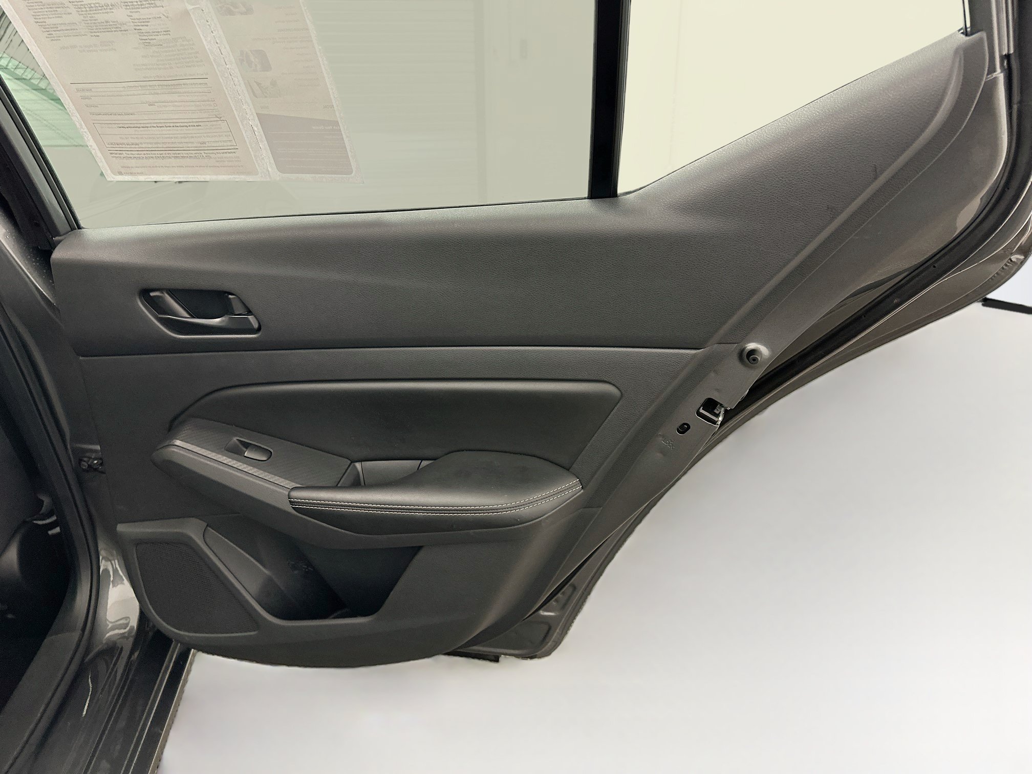 Used 2025 Nissan Altima 2.5 SV FWD image 30