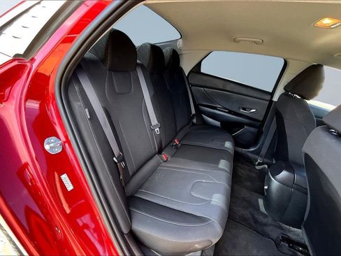 Used 2024 Hyundai Elantra SE image 24