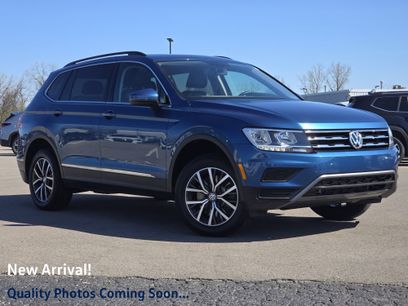 Used 2020 Volkswagen Tiguan SE w/ Panoramic Sunroof Package