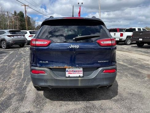 Used 2016 Jeep Cherokee Sport AWD/4WD image 6