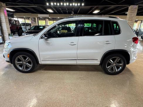 Used 2017 Volkswagen Tiguan Sport FWD image 4