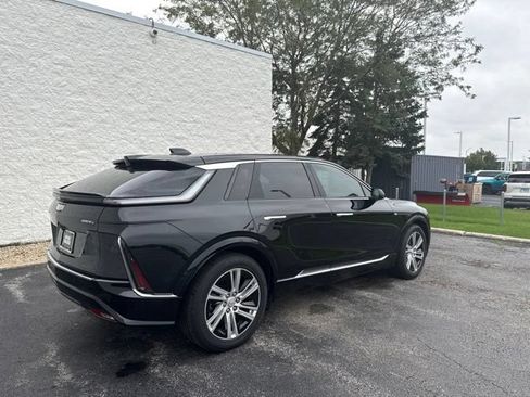 Used 2024 Cadillac Lyriq Tech AWD/4WD image 5