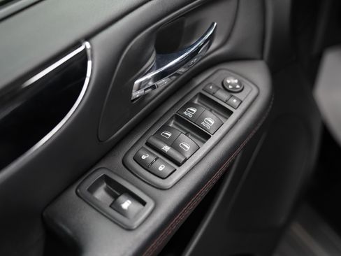 Used 2019 Dodge Grand Caravan SE FWD image 22