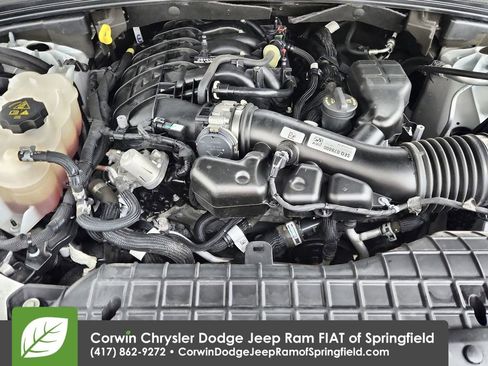 Certified 2023 Jeep Grand Cherokee Limited w/ Black Appearance Package image 35