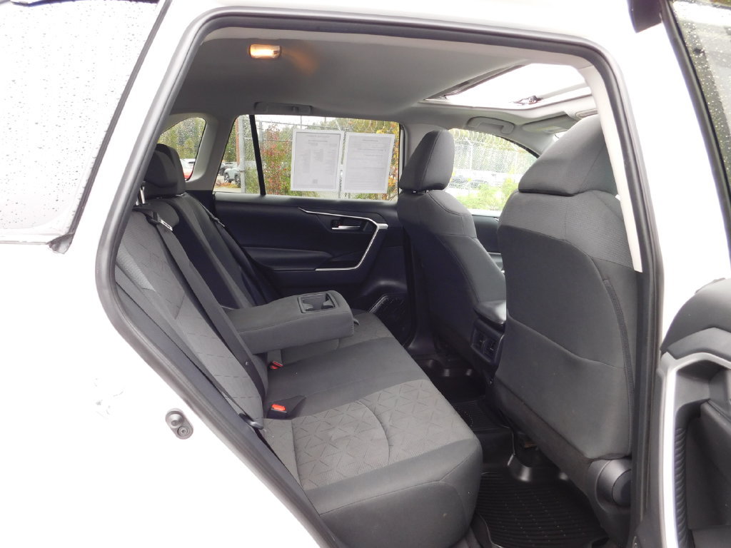 Used 2020 Toyota RAV4 XLE w/ Convenience Package AWD/4WD image 14