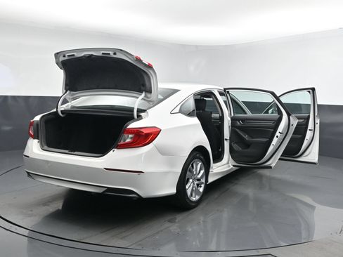 Used 2018 Honda Accord LX image 26