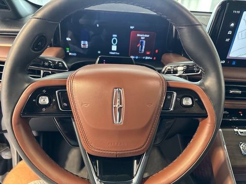 Used 2025 Lincoln Aviator Reserve w/ Equipment Group 201A AWD/4WD image 8