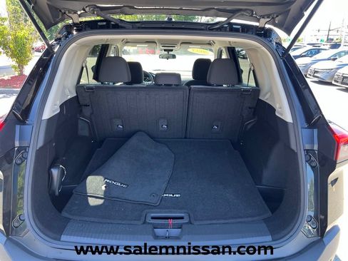 Used 2023 Nissan Rogue SV AWD/4WD image 20
