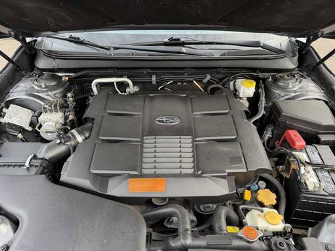 Used 2018 Subaru Outback 3.6R Limited image 23