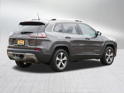 Used 2019 Jeep Cherokee Limited w/ Trailer Tow Group AWD/4WD image 7