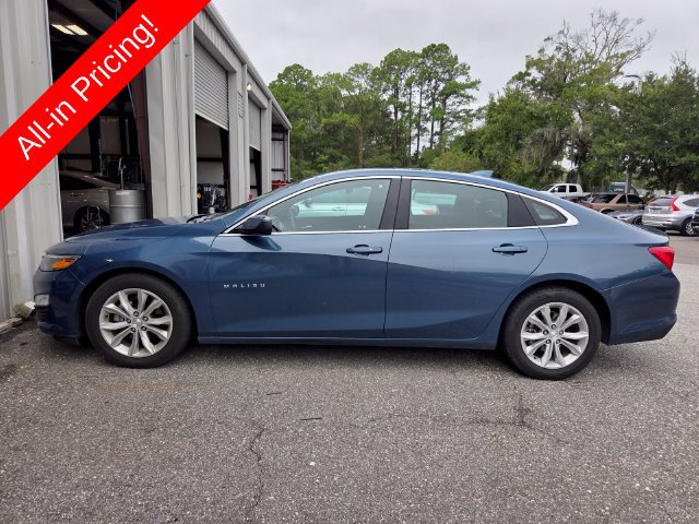 Used 2024 Chevrolet Malibu LT FWD image 2