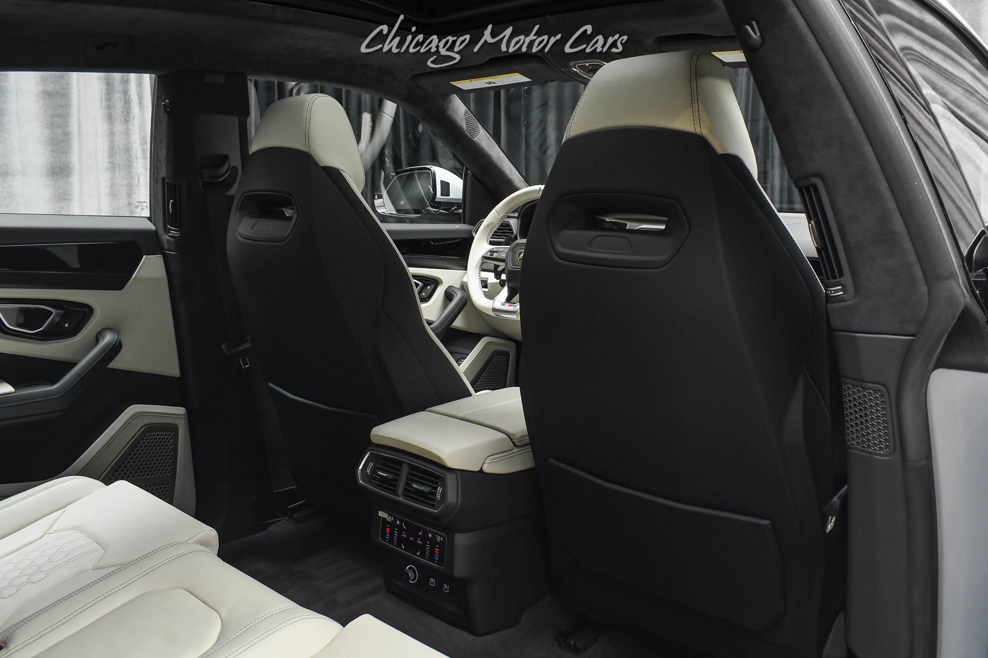 Used 2024 Lamborghini Urus S AWD/4WD image 29