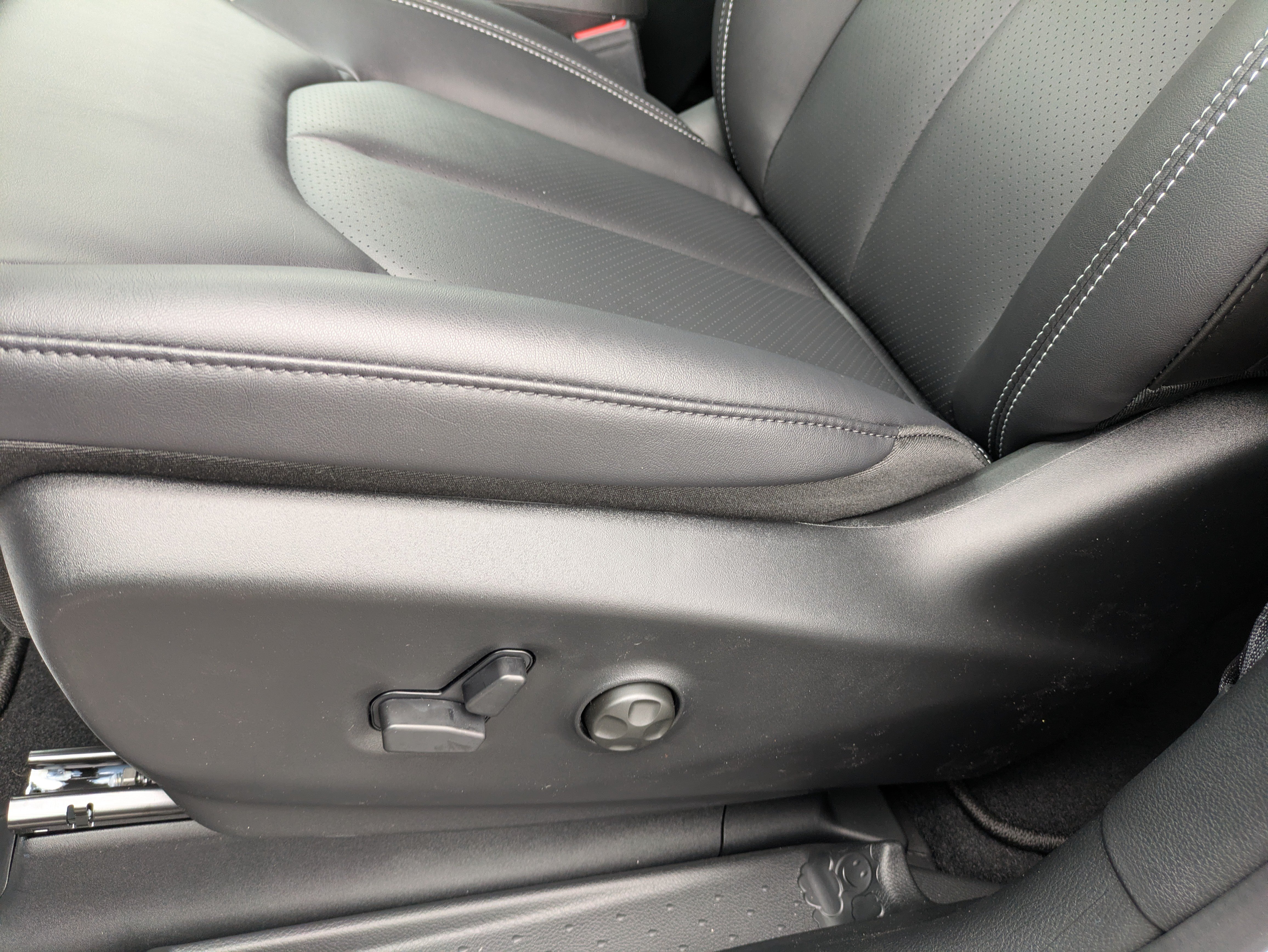 Used 2026 Chrysler Pacifica Select FWD image 9