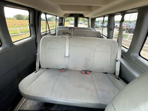 Used 2025 Chevrolet Express 3500 LT w/ LT Preferred Equipment Group RWD image 18