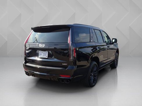 Used 2023 Cadillac Escalade V w/ LPO, ONYX Package AWD/4WD image 5
