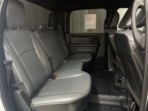 Used 2022 RAM 2500 Tradesman w/ Chrome Appearance Group image 17