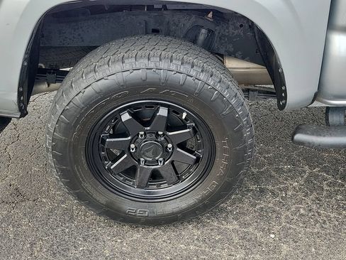 Used 2023 Toyota Tacoma SR AWD/4WD image 7