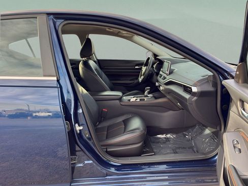 Used 2022 Nissan Altima 2.5 SR image 15