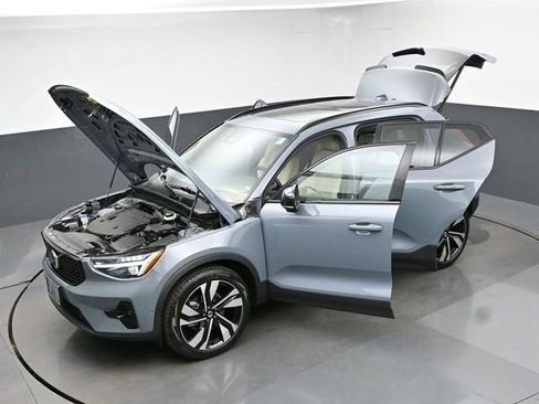 Used 2023 Volvo XC40 B5 Ultimate w/ Climate Package AWD/4WD image 52
