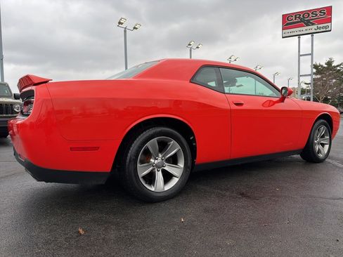 Used 2019 Dodge Challenger SXT image 46