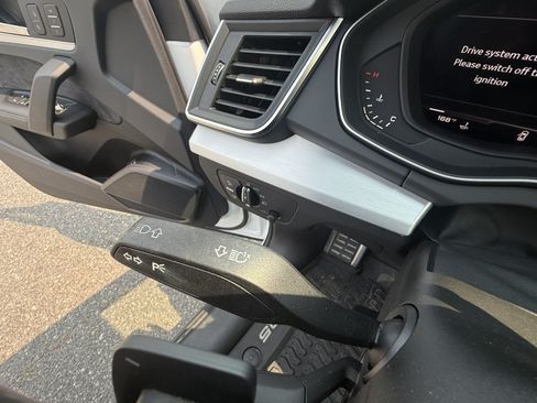 Used 2019 Audi SQ5 Premium Plus w/ Premium Plus Package AWD/4WD image 22
