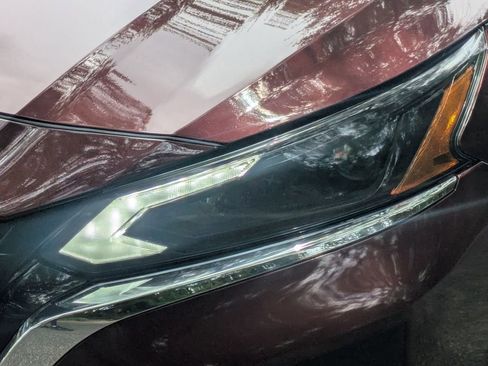 Used 2024 Nissan Altima 2.5 SV FWD image 9