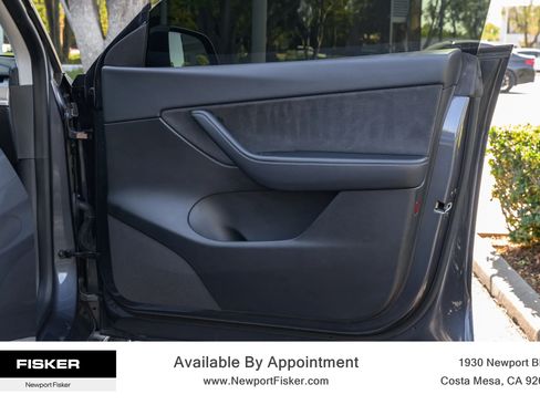 Used 2021 Tesla Model Y Long Range AWD/4WD image 22