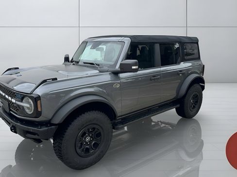 Used 2024 Ford Bronco Wildtrak image 3