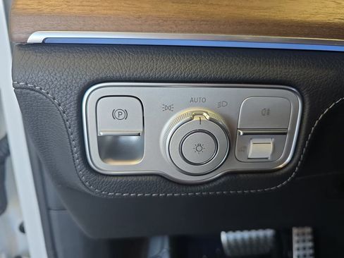 New 2026 Mercedes-Benz GLE 450 4MATIC image 26