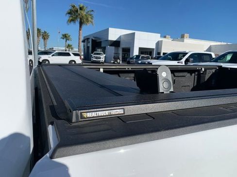 New 2025 GMC Sierra 2500 SLT w/ SLT Convenience Package AWD/4WD image 11