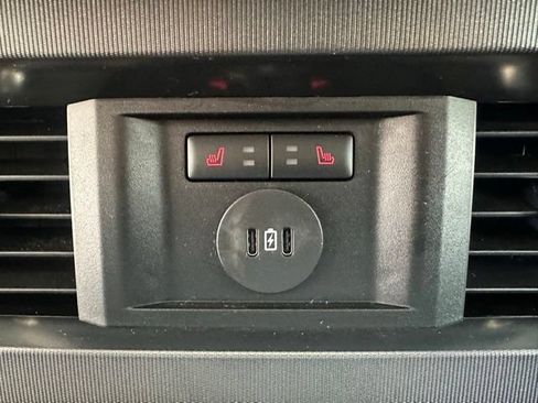 Used 2025 Ford F250 Platinum AWD/4WD image 33