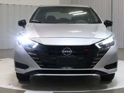 New 2025 Nissan Versa SR image 3