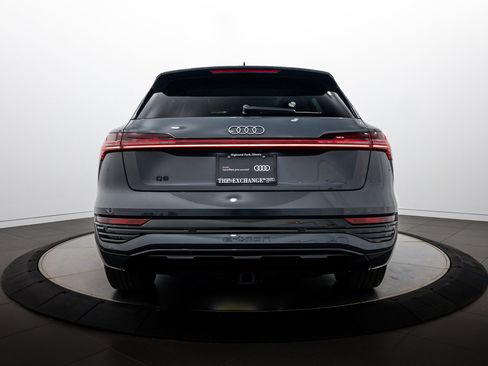 Certified 2024 Audi Q8 e-tron Premium Plus w/ Premium Plus Package AWD/4WD image 22
