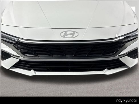 Certified 2025 Hyundai Elantra Sport FWD image 47