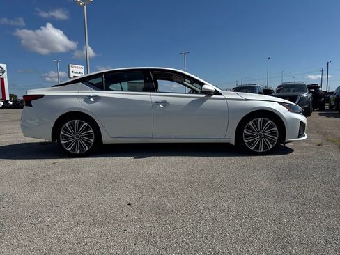 New 2025 Nissan Altima 2.5 SL image 7