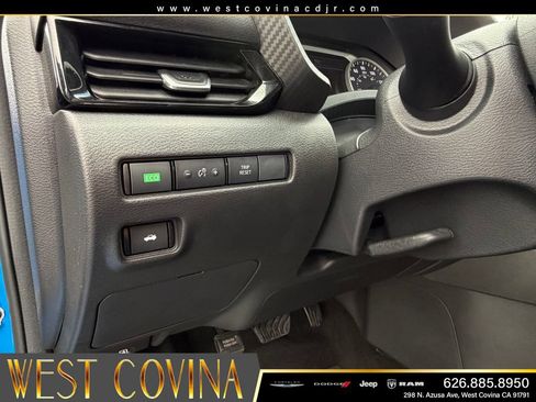 Used 2025 Nissan Sentra SV FWD image 24