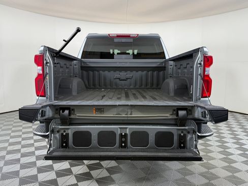 Used 2024 Chevrolet Silverado 1500 LT Trail Boss w/ LT Trail Boss Premium Package image 32