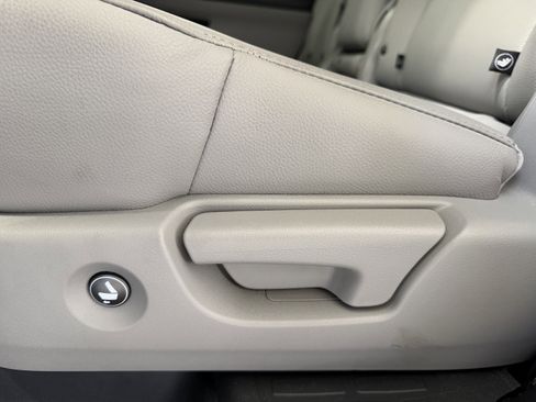 Used 2018 Honda Pilot Touring image 31