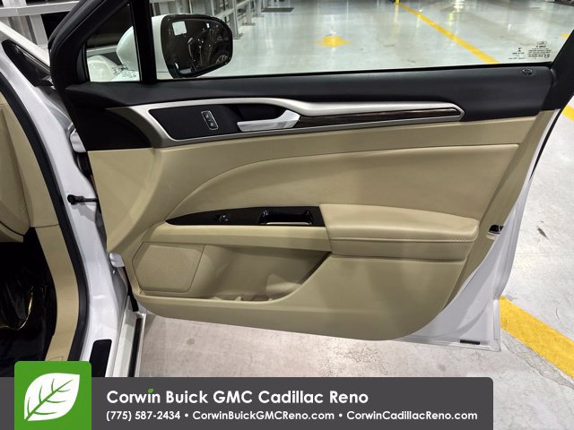 Used 2014 Ford Fusion SE w/ Equipment Group 202A FWD image 17