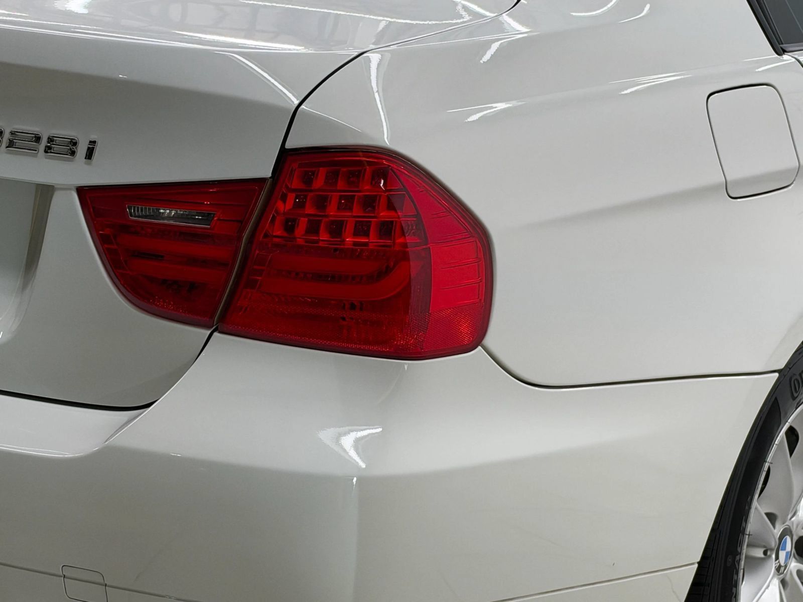 Used 2010 BMW 328i Sedan RWD image 10