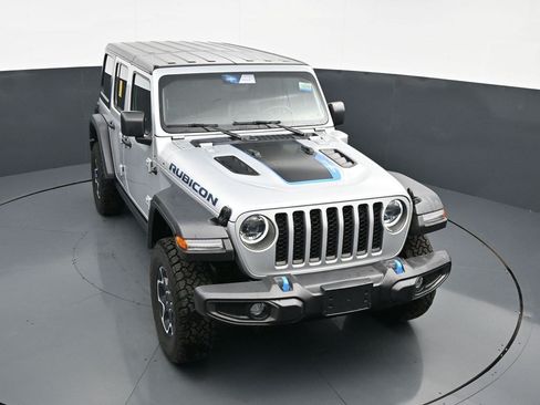 Used 2023 Jeep Wrangler Unlimited Rubicon 4xe w/ Cold Weather Group AWD/4WD image 9